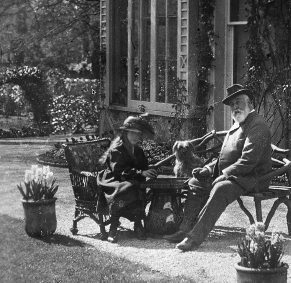 Agatha Christie as a child No 2. (cropped)