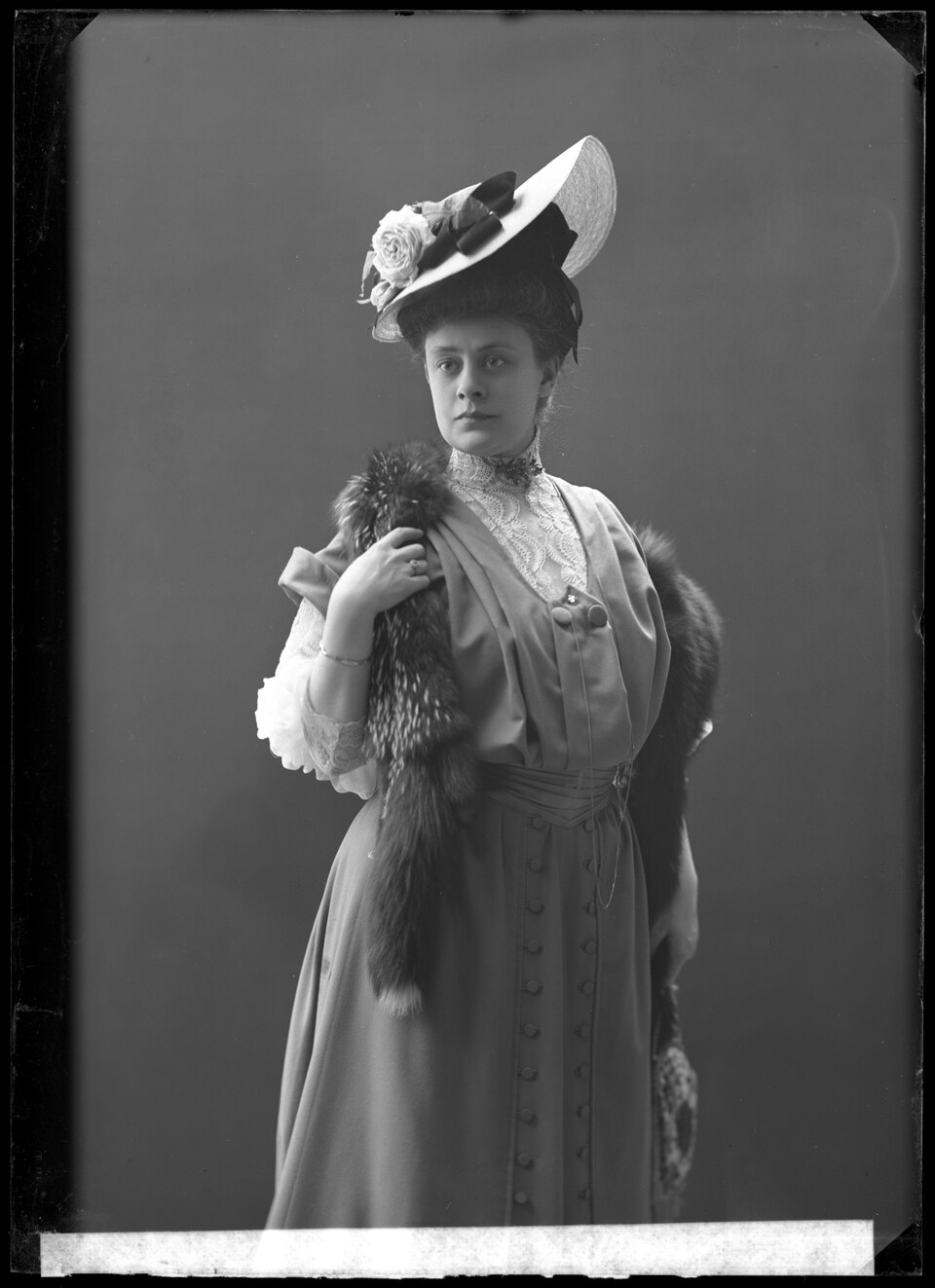 Betty Nansen, actor, undated portrait - SMV - GN003