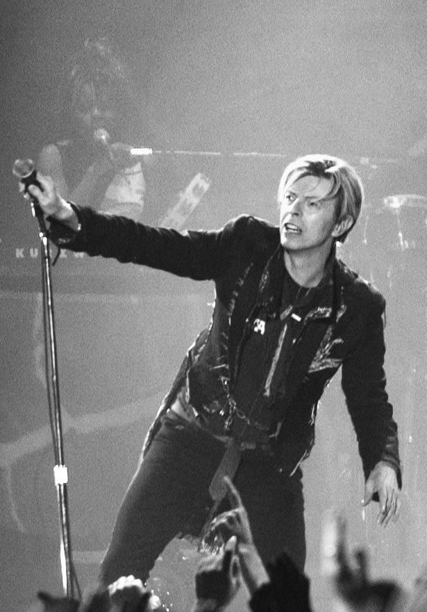 David Bowie (135687113) (cropped)