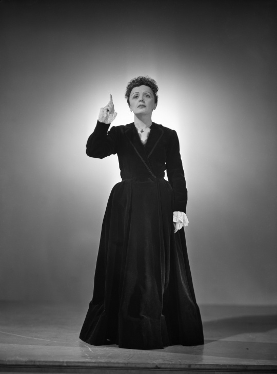Edith Piaf Harcourt 1950 4