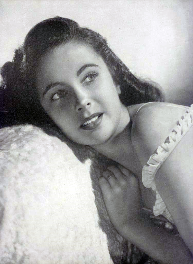 Elizabeth Taylor Argentinean Magazine AD
