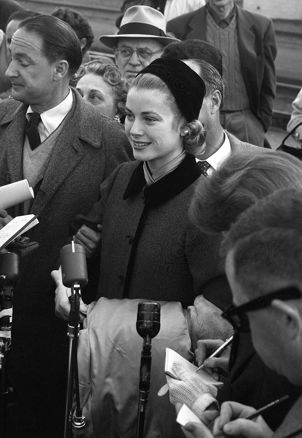 Grace Kelly 1956 crop