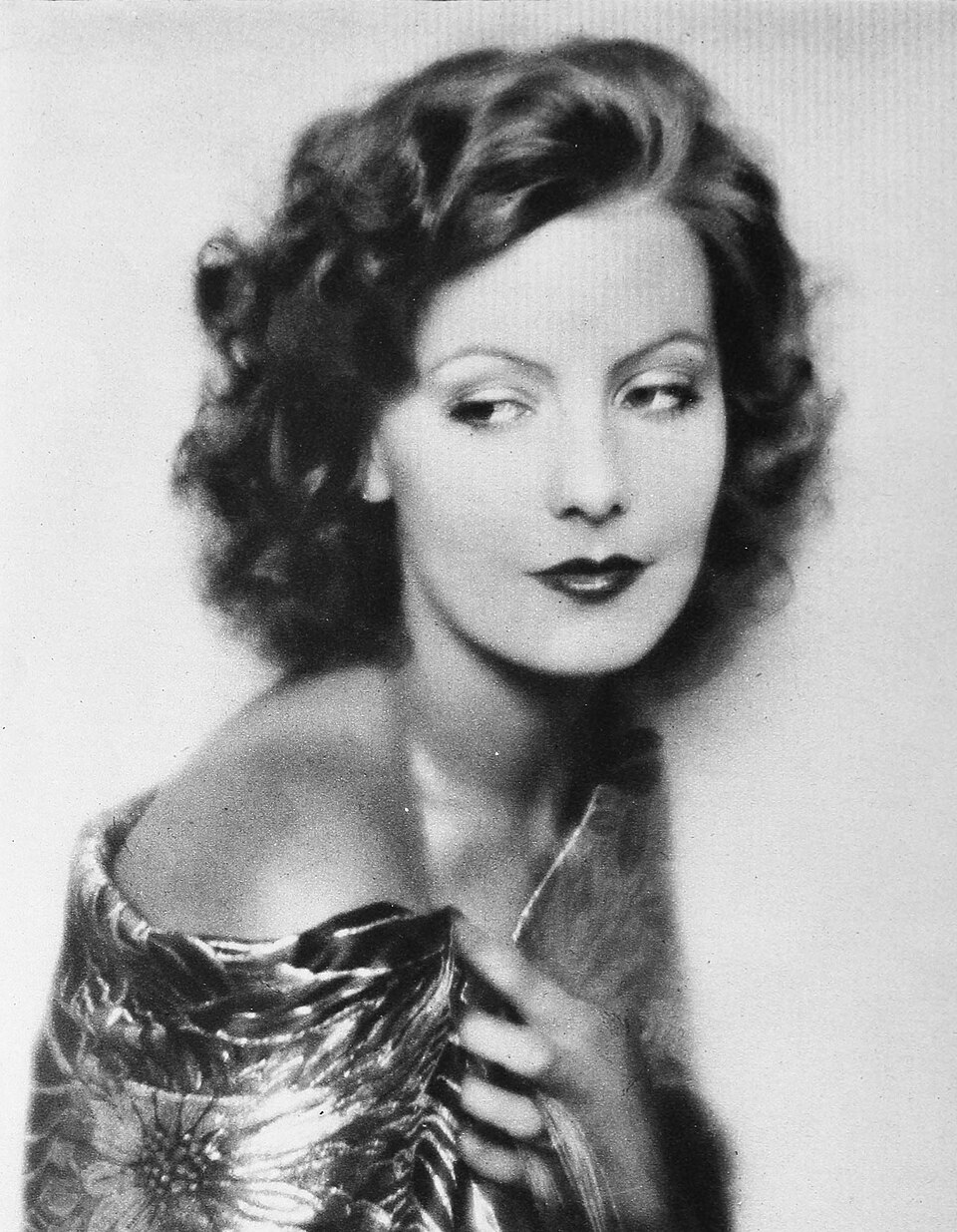 Greta Garbo - Ivory Black