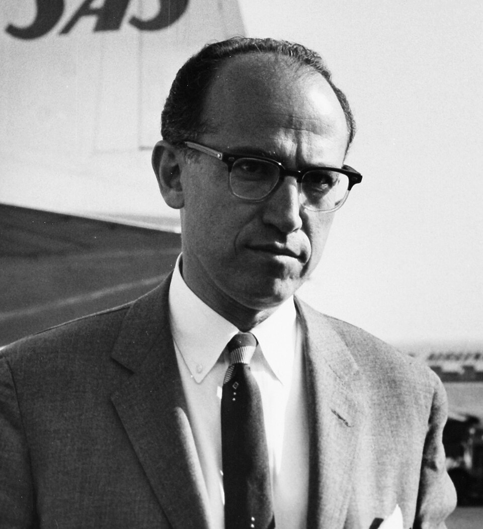 Dr Jonas Edward Salk (cropped)