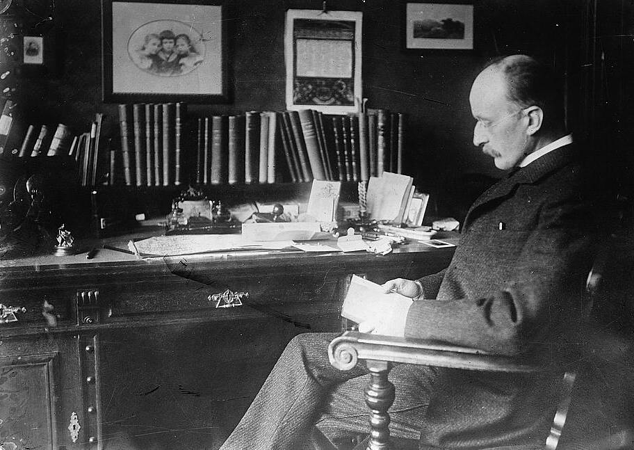 Dr. Max Planck