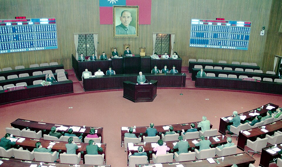Mikhail Gorbachev speech at Legislative Yuan (1994) 01