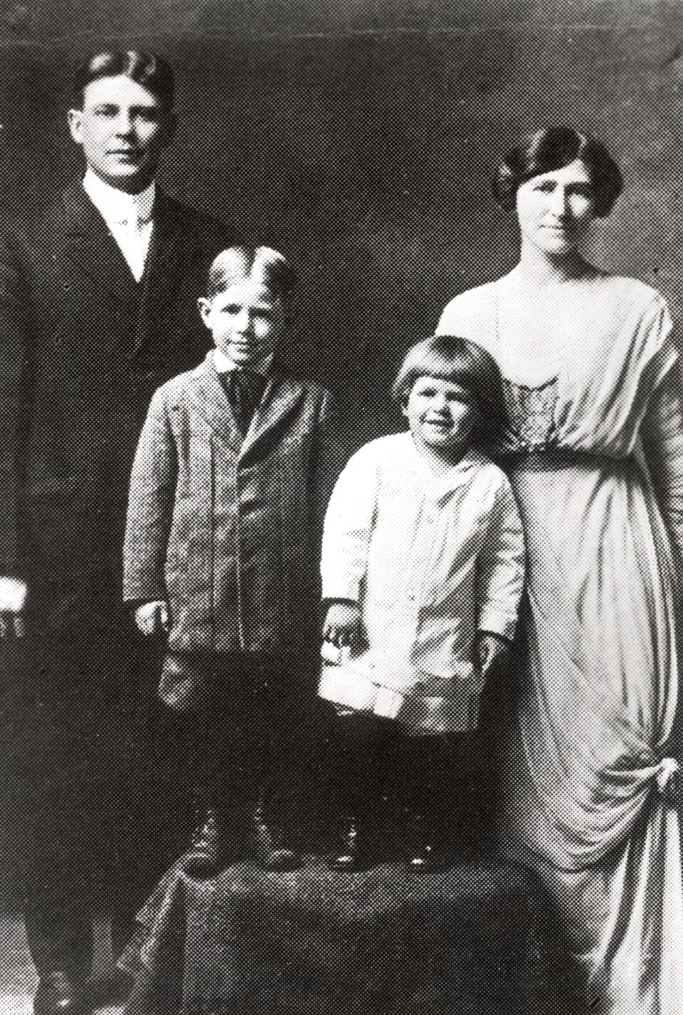 Portrait of Ronald Reagan, Neil Reagan, Jack Reagan, and Nelle Reagan in Galesburg, Illinois