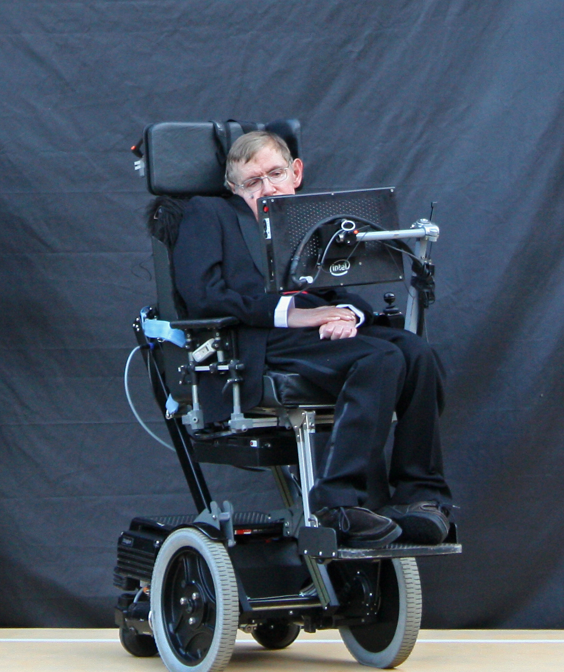 Relative time (2886233692) (Stephen Hawking cropped)