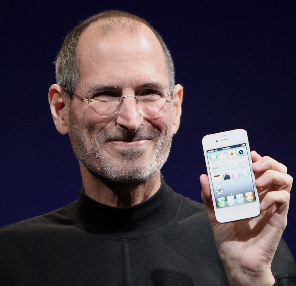 Steve Jobs Headshot 2010-CROP (cropped 2)