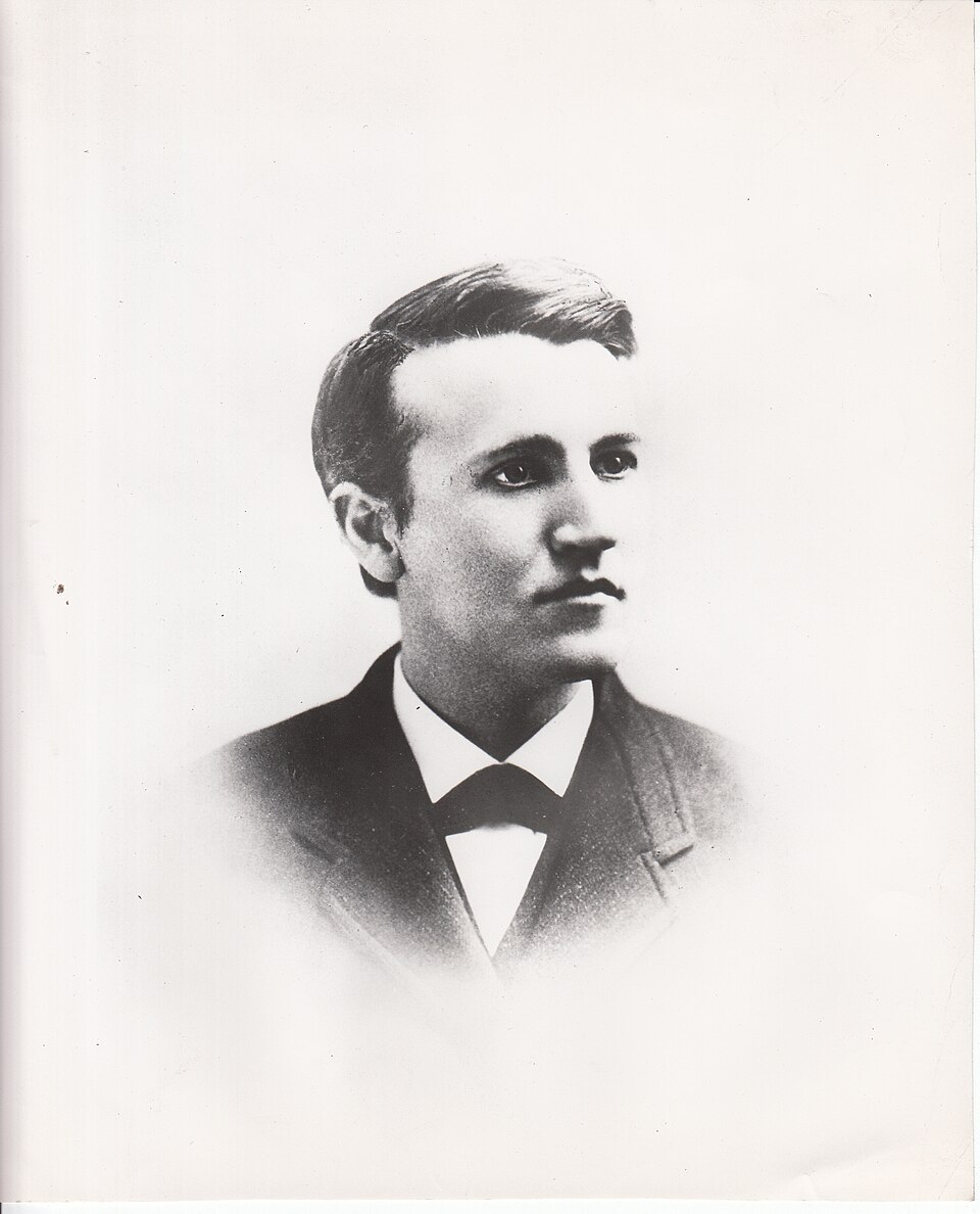 Portrait of Thomas Edison. (a58983789f7e415baa7536a73d1ae9a5)