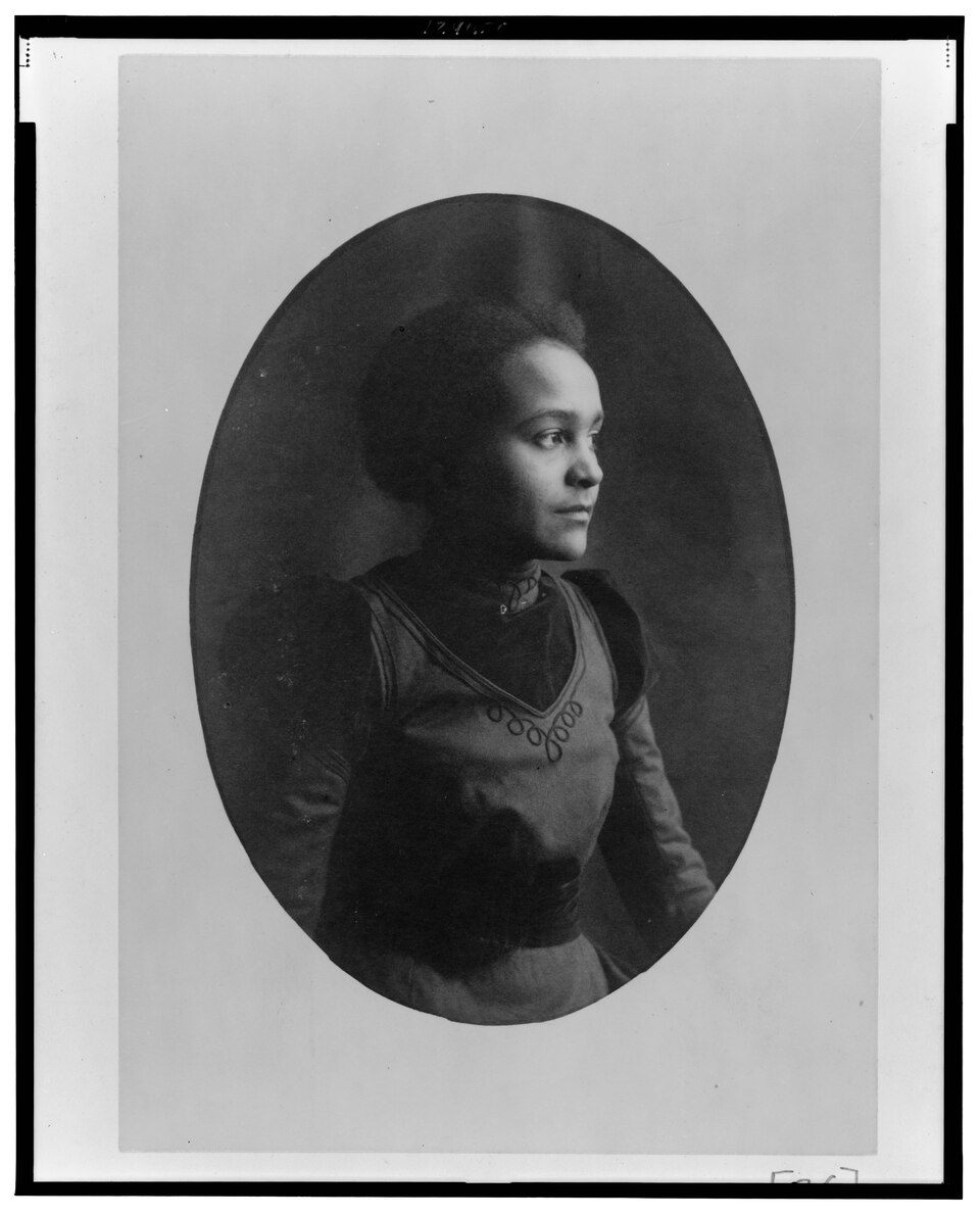 African American woman, half-length portrait, facing right LCCN99472066