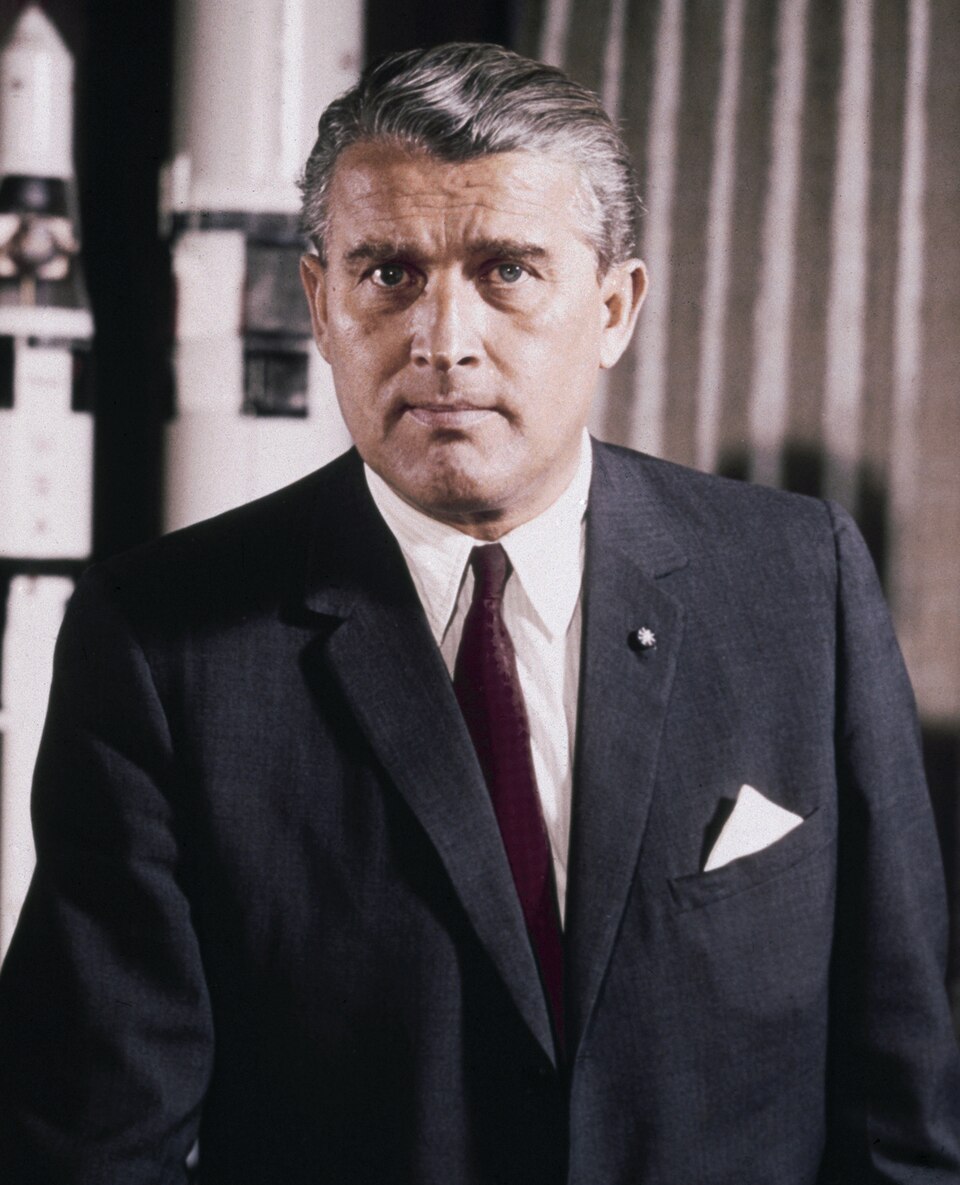 Wernher von Braun, 1964 portrait (cropped)
