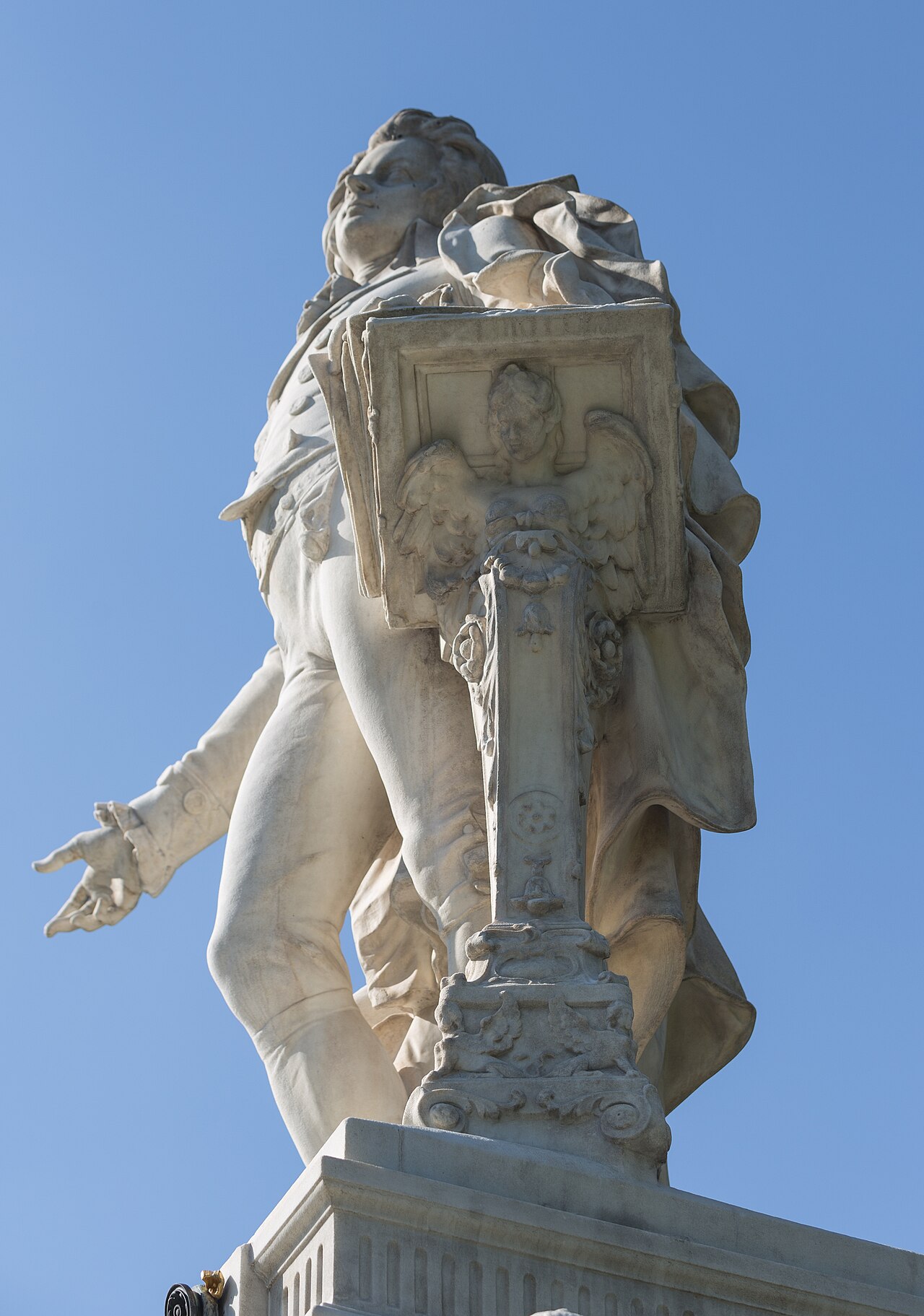 AT 20137 Mozart mit dem Notenpult, Mozartdenkmales, Burggarten, Vienna-5011